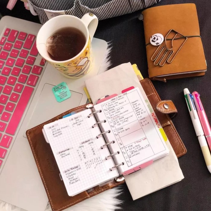Traveling for Work? 21 Stress-Free Business Travel Tips | Extra Space ... Traveling for Work? 21 Stress-Free Business Travel Tips | Extra Space ...