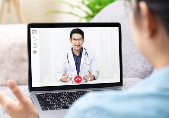 8 Reasons to Consult with a Medical Professional Online